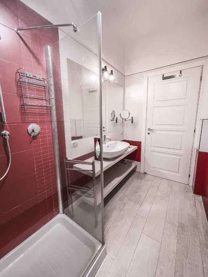 Myhouse Inn Suite Paradiso - Affitti Brevi Italia Колленьо Екстер'єр фото